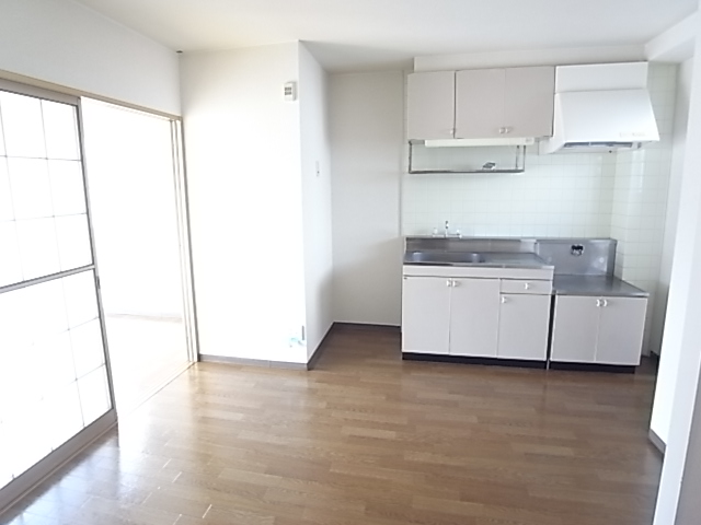 Living and room. DK7 Pledge