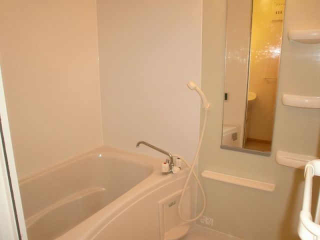 Bath. Please heal the fatigue of the day. 