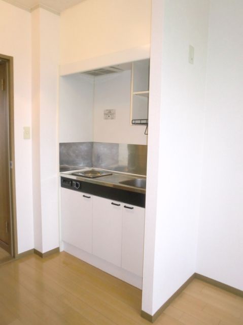 Kitchen. Easy-to-use kitchen. 