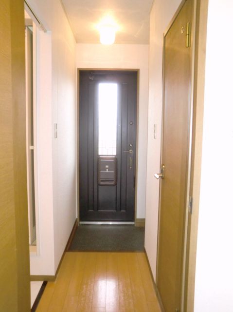 Entrance. It is the entrance of bright impression. 