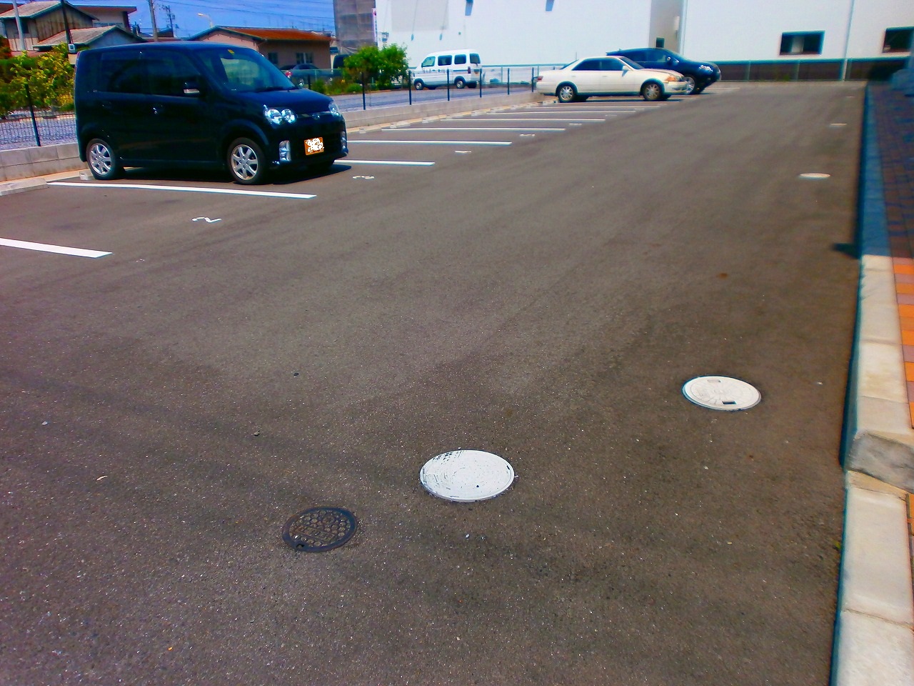 Parking lot. Is, of course, parking on site.