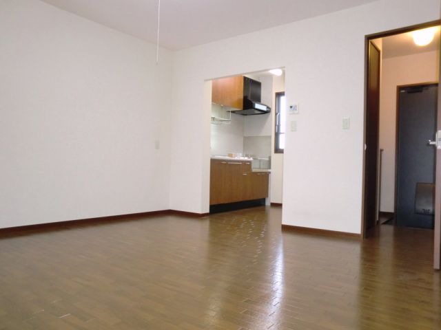 Living and room. Comfortable and welcoming a large living