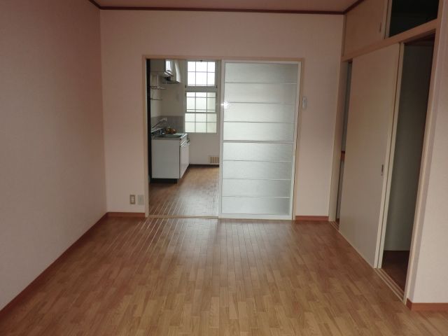 Living and room. Since the room is also clean, Once the preview ・ ・ ・