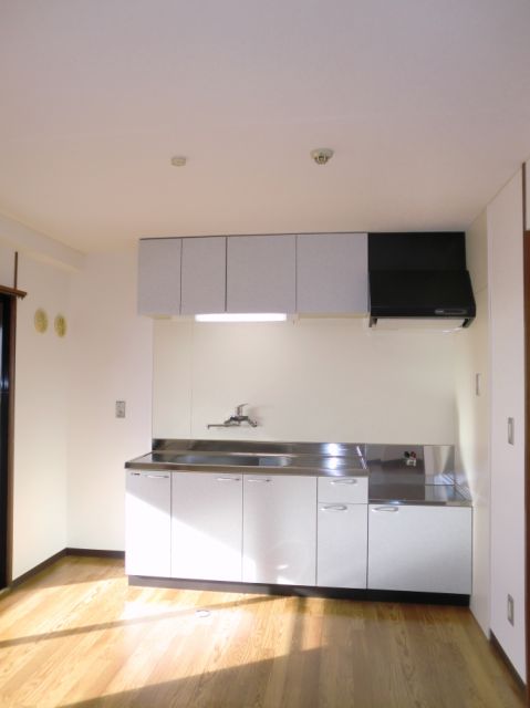 Kitchen. Hakadori cuisine in a large kitchen. 