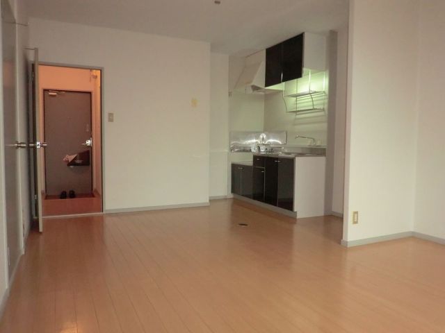 Living and room. In the spacious living room, A comfortable life ・ ・ ・