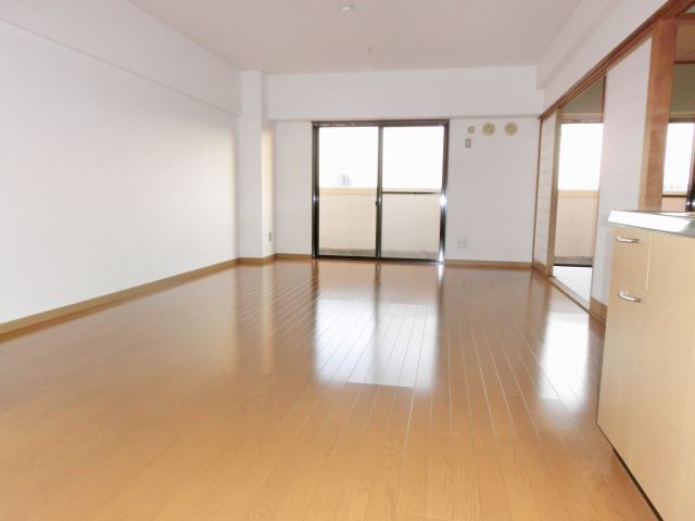 Living and room. Widely used open living is an attractive.