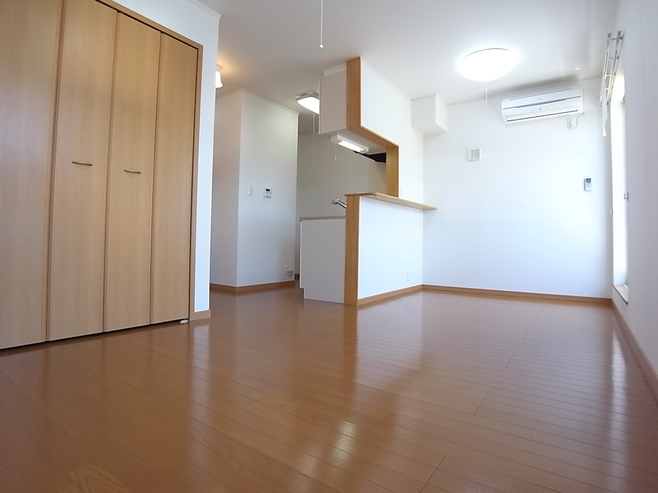 Living and room. Spread of living 11 quires