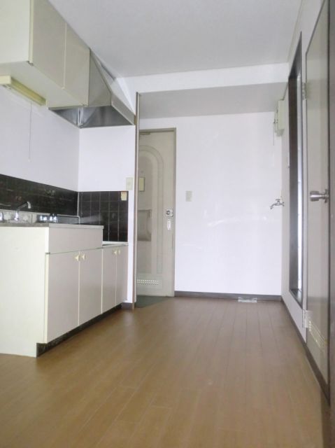 Kitchen. Spread of kitchen