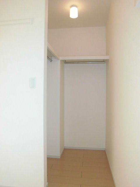 Receipt. It is the state of the storage of the north side of the room.