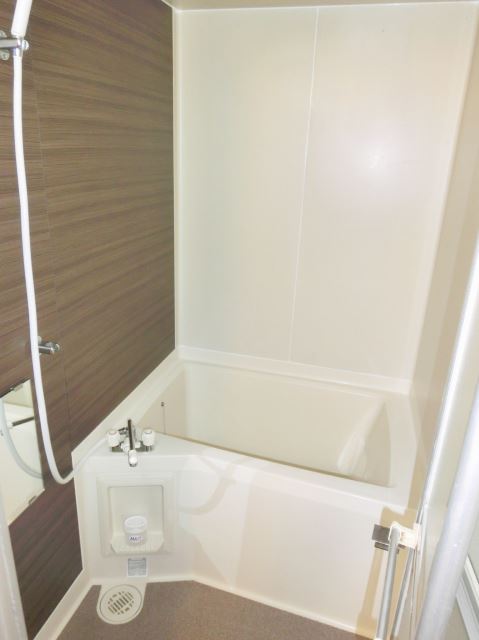 Bath. Bathroom to heal daily fatigue.