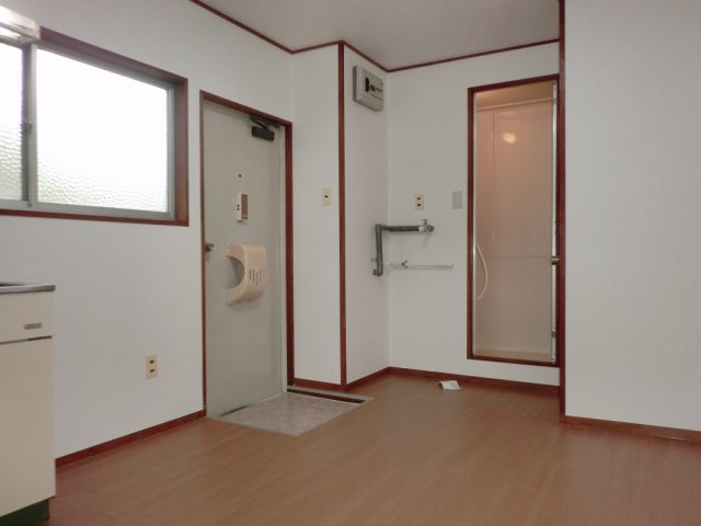 Entrance. There is also a window on the north side.