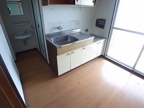 Kitchen. So also the day comes in the kitchen, You can feel good cuisine.