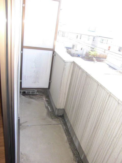 Balcony. It is the state of the veranda.