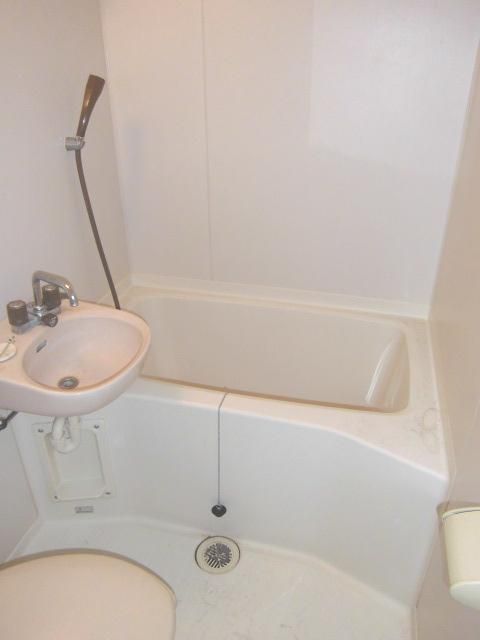 Bath. Please heal the fatigue of the day.