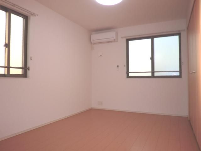 Living and room. It is the north side of the room. 