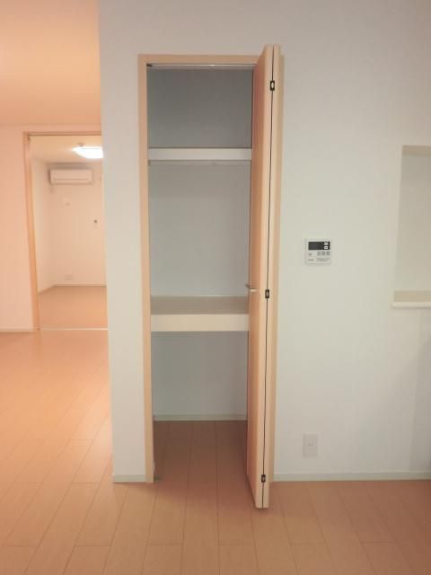 Receipt. Kitchen is next to the storage. 