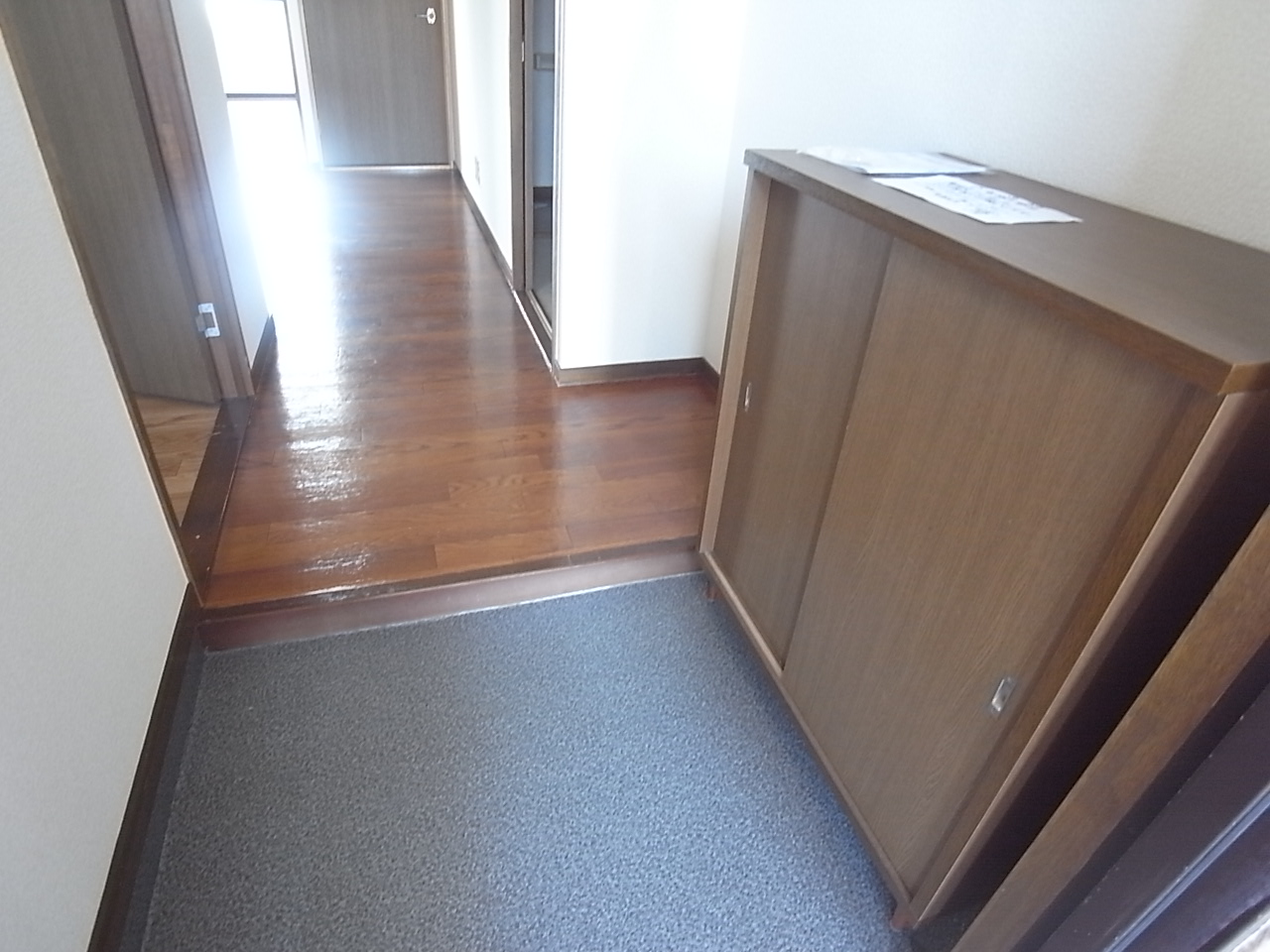 Entrance. Also it comes with a shoebox.