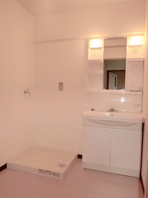 Washroom. Dressing room of the loose spread. 