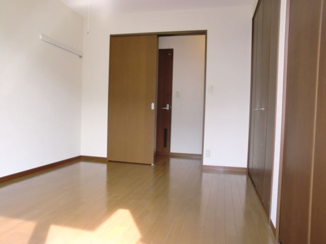 Living and room. Independent south Western-style.