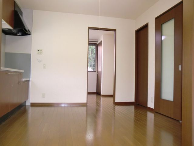 Living and room. Dining connecting rooms.