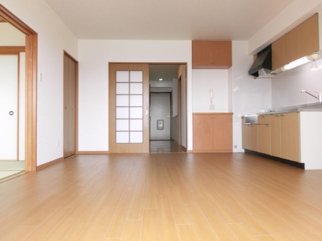 Living and room. Full of warmth in the spacious living space.