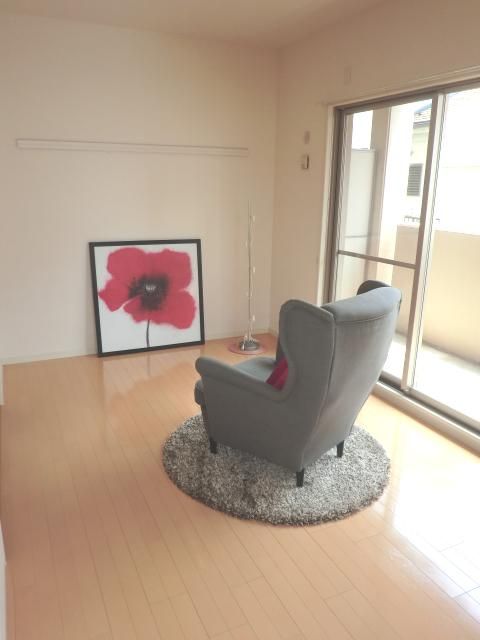 Living and room. When the Western-style also put the furniture will be in this image.