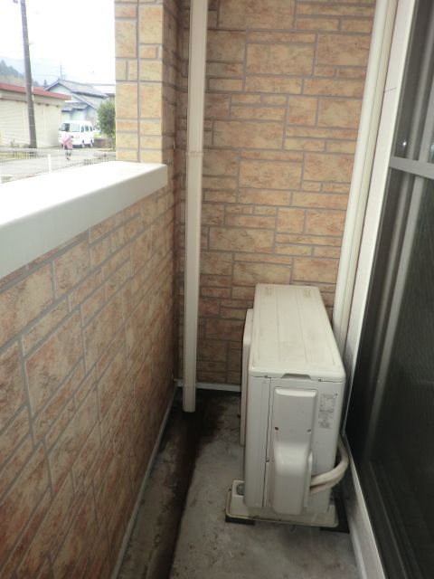 Balcony. It is the state of the veranda. 