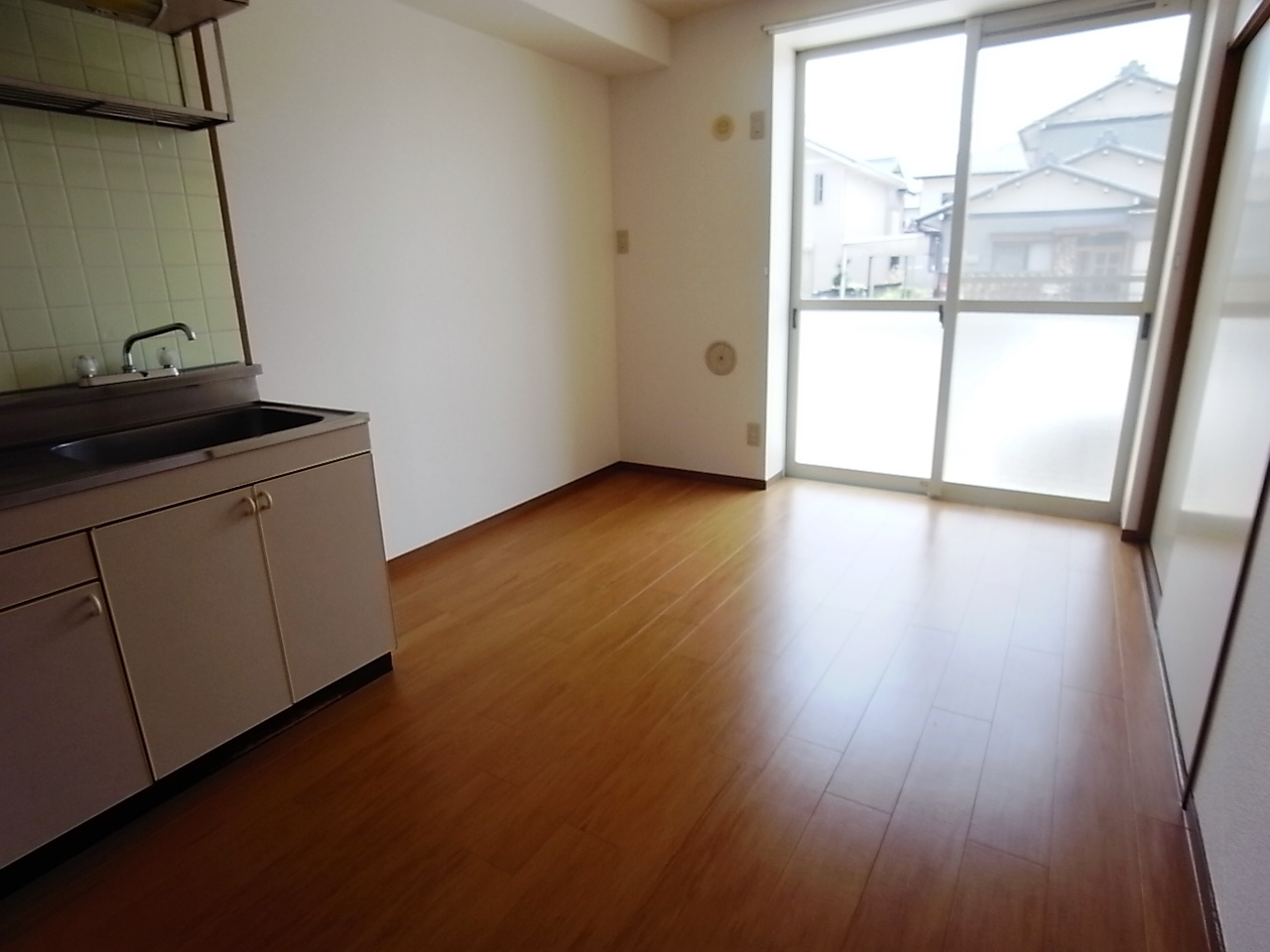 Living and room. Dining 6.7 Pledge ☆ 