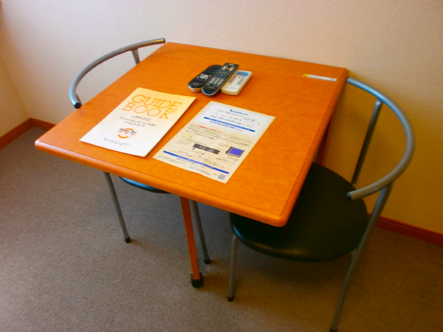 Receipt. Table is folding