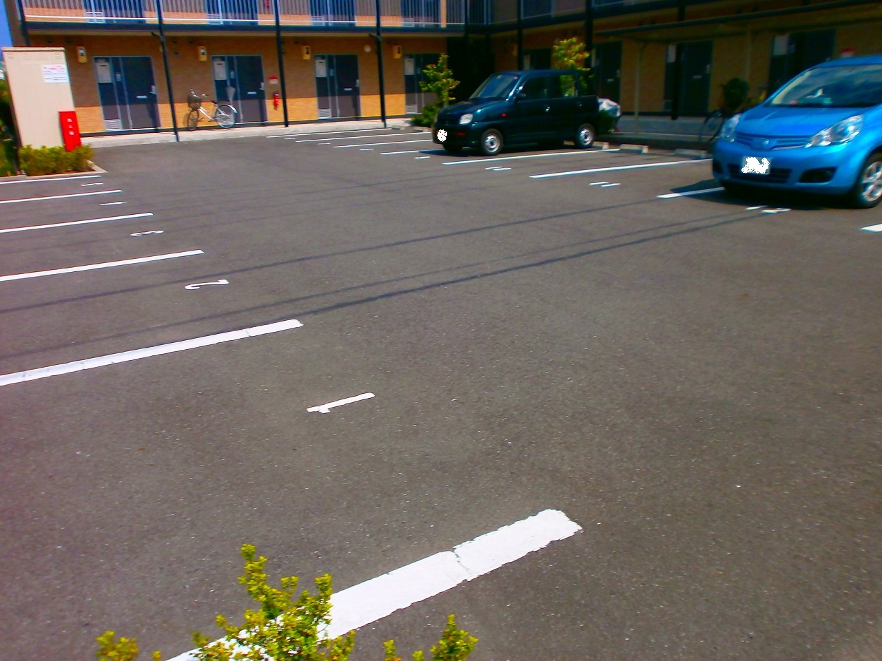 Parking lot. Parking is of course on site! 