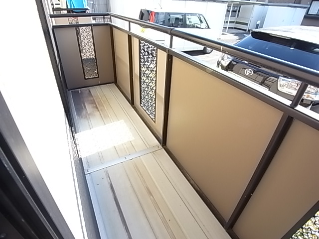 Balcony. Washing also dry warm since the south-facing a!