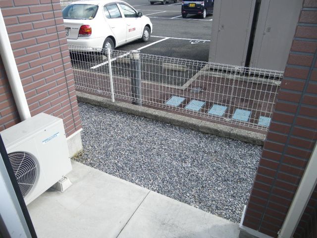 Garden. It attaches also garden.