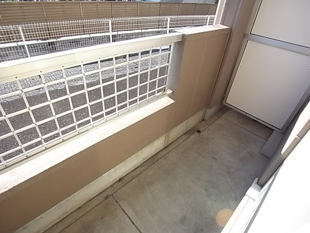 Balcony. Facing south in sunny ^^