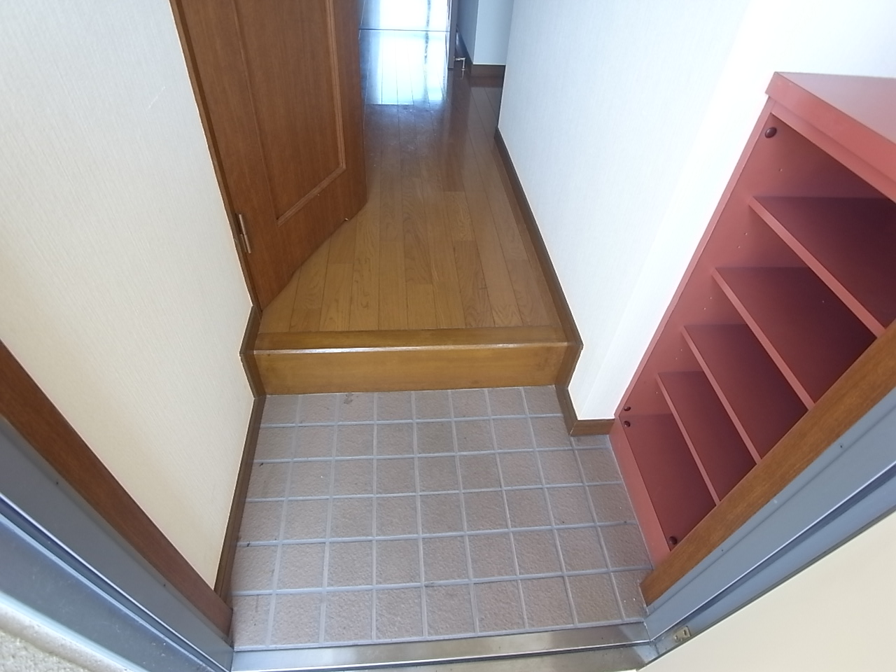 Entrance. There is the door firmly cupboard