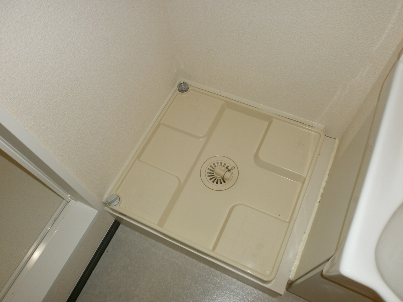 Other room space. Indoor Laundry Storage