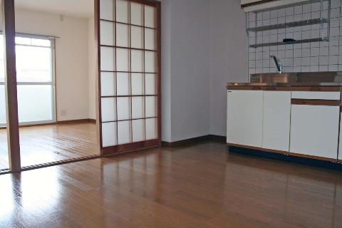 Other room space. dining
