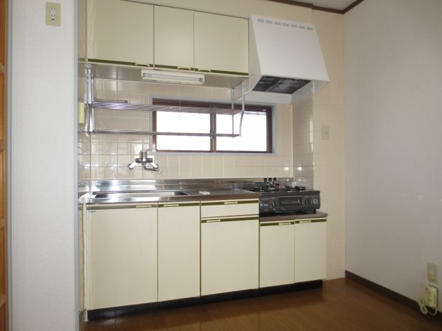 Kitchen. With gas stove