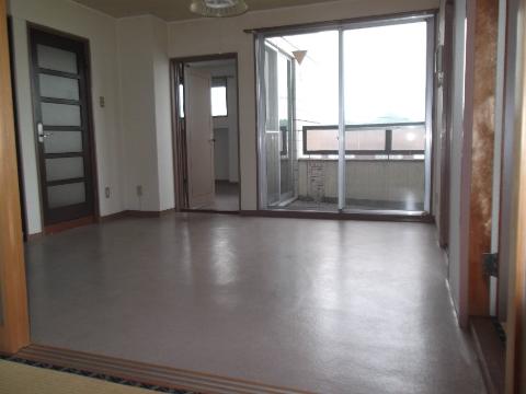 Other room space. dining