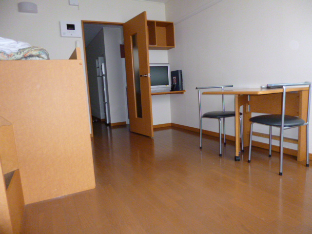 Living and room. 1F flooring type