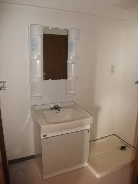 Washroom. Wash