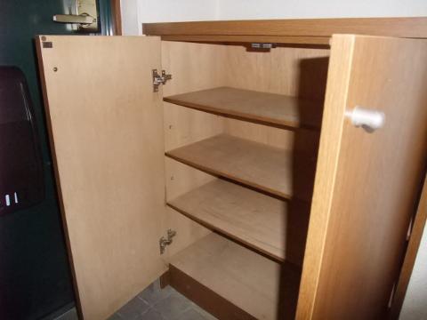 Other room space. Footwear box