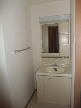 Washroom. Wash