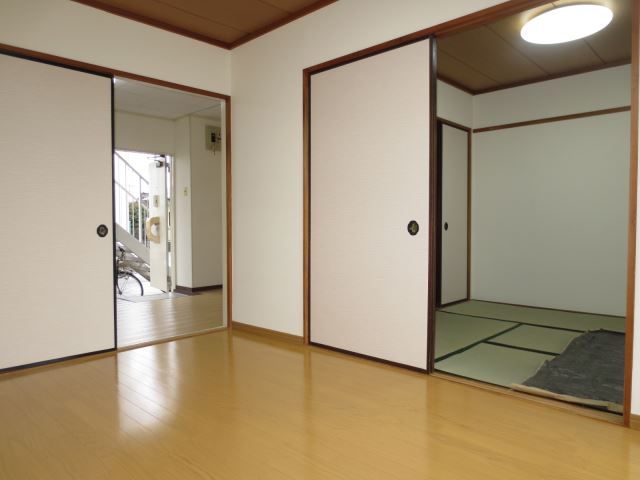 Living and room. Western-style roomese-style room