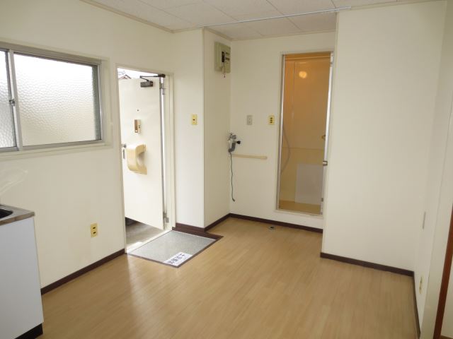 Living and room. dining, Entrance