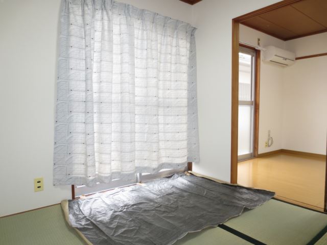 Living and room. Japanese-style room, Western-style room