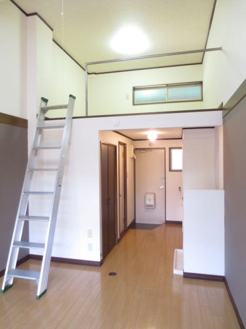 Living and room. Popular with loft