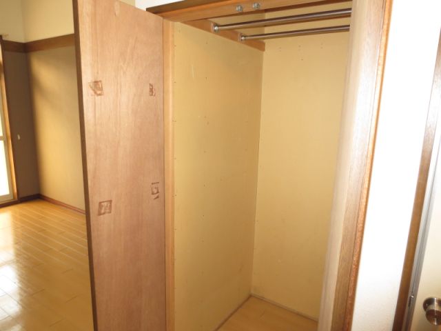 Receipt. There is also a storage.