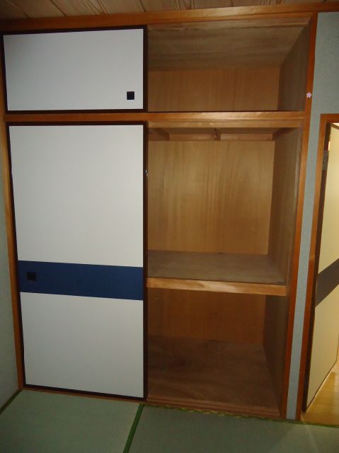 Receipt. Armoire