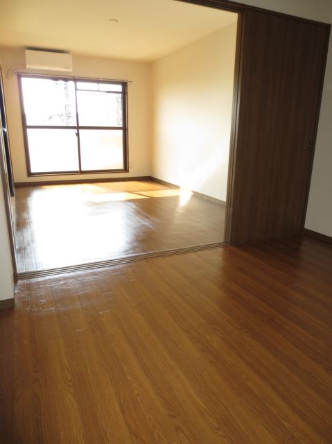 Living and room. Air-conditioned