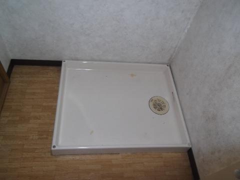 Other room space. Laundry Area